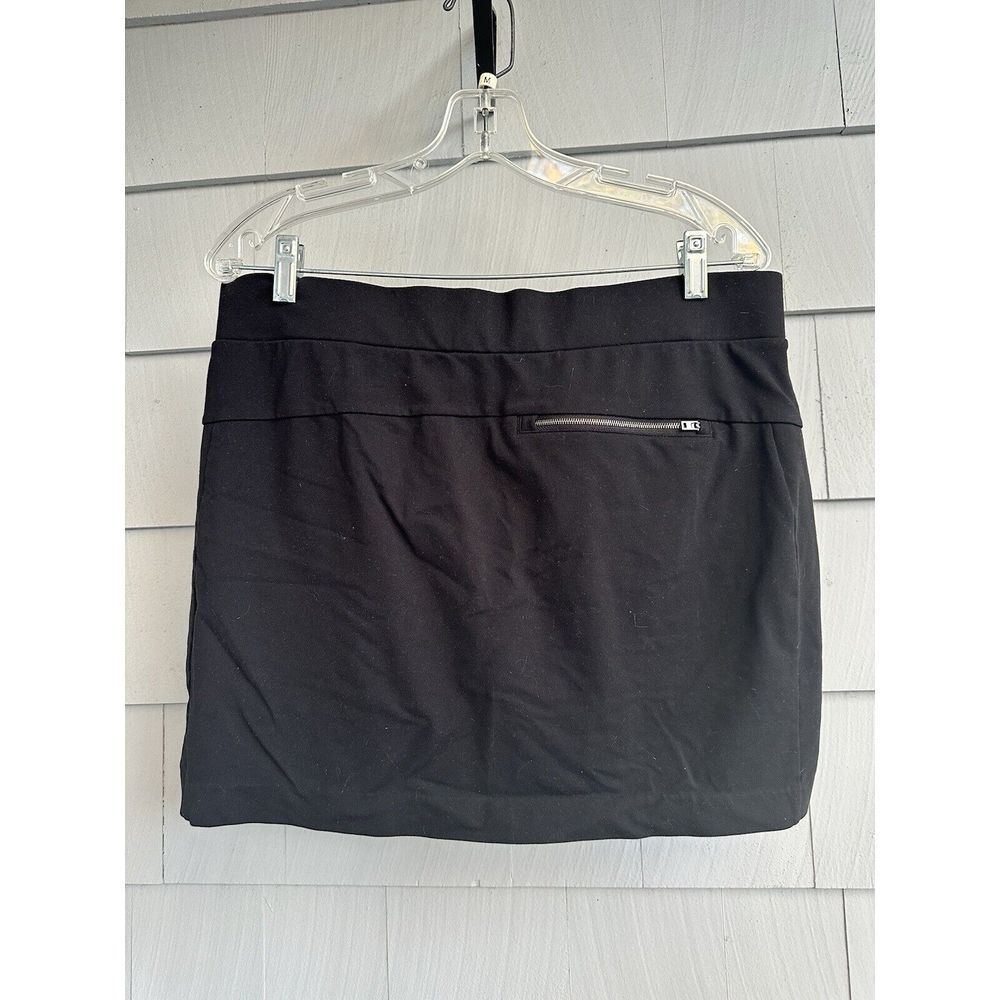 Athleta women's Black Skort Style #79064 Medium EUC - Picture 2 of 3